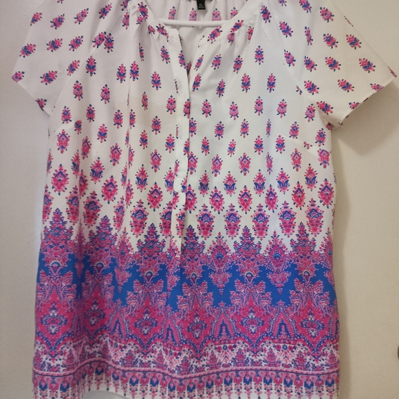 Talbots Women's Blouse medium Pink Floral Short Sleeve Tunic - Picture 4 of 7